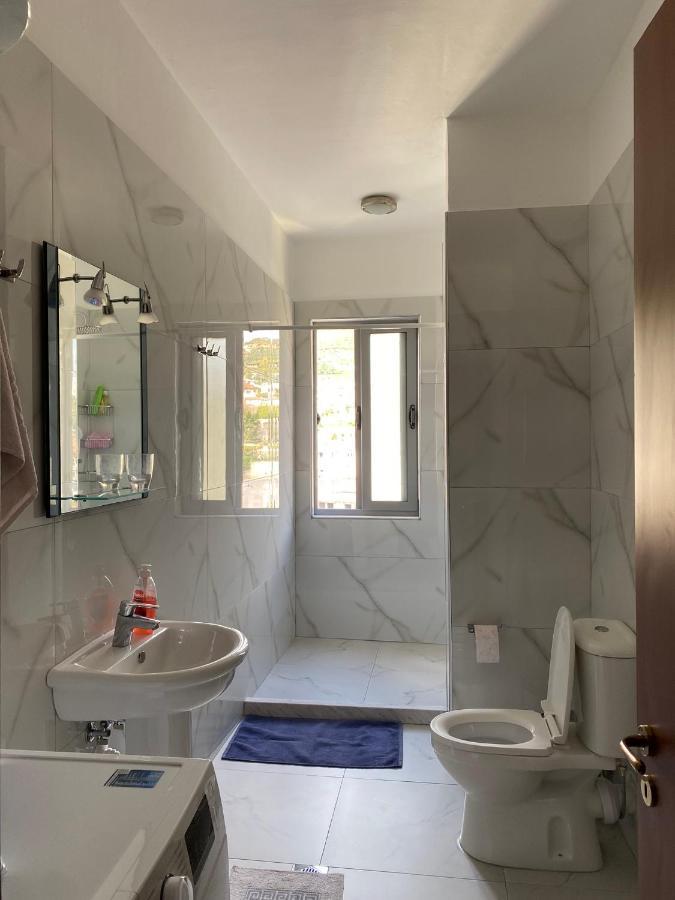 Cloud8 Apt With Castle View, 7Km From The Beach Lezhë Esterno foto