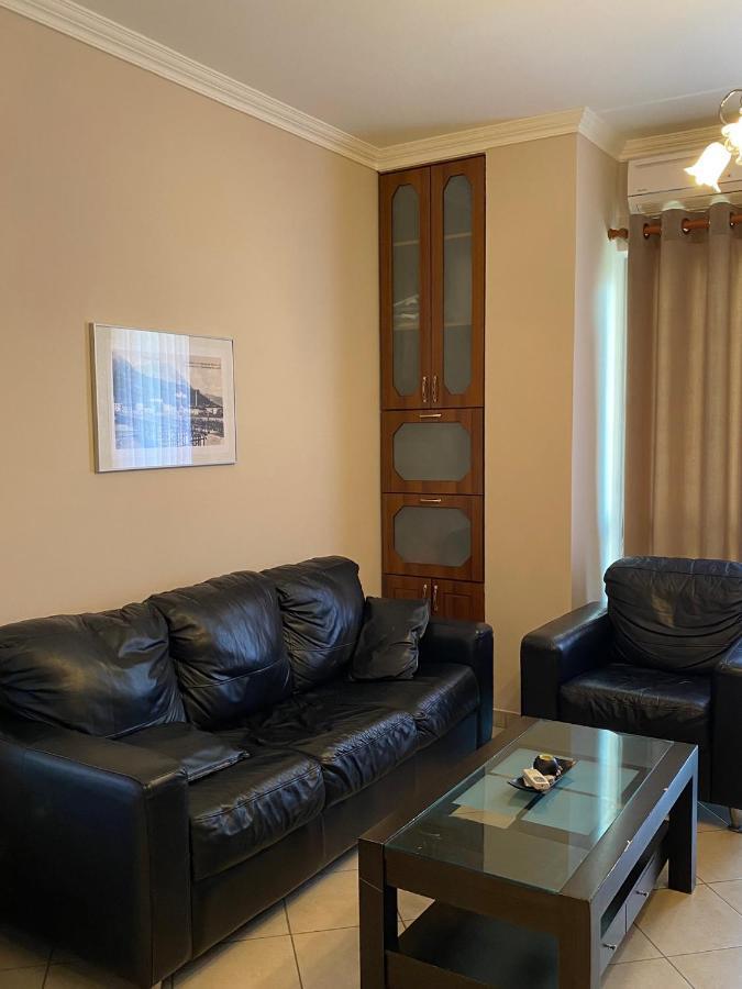 Cloud8 Apt With Castle View, 7Km From The Beach Lezhë Esterno foto